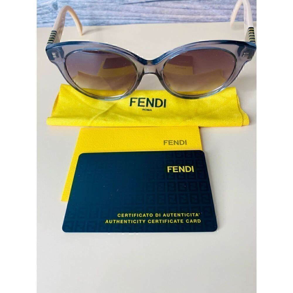 🛍️Fendi Sunglasses with Brown Gradient Lenses & Certificate of Authenticity.